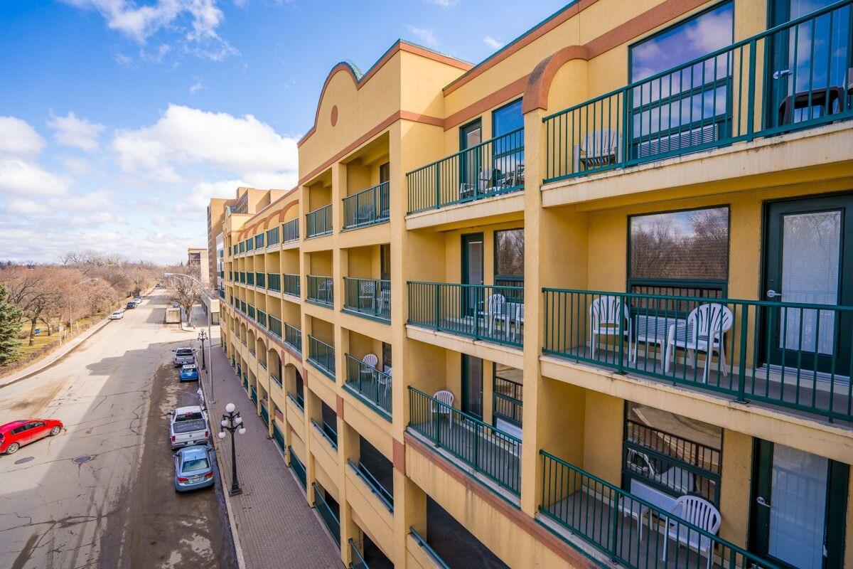 Temple Gardens Hotel & Spa Moose Jaw Exterior foto